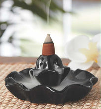 Carica l'immagine nel visualizzatore di Gallery, FONTANA DI FUMO BACKFLOW PIATTINO by Voganto